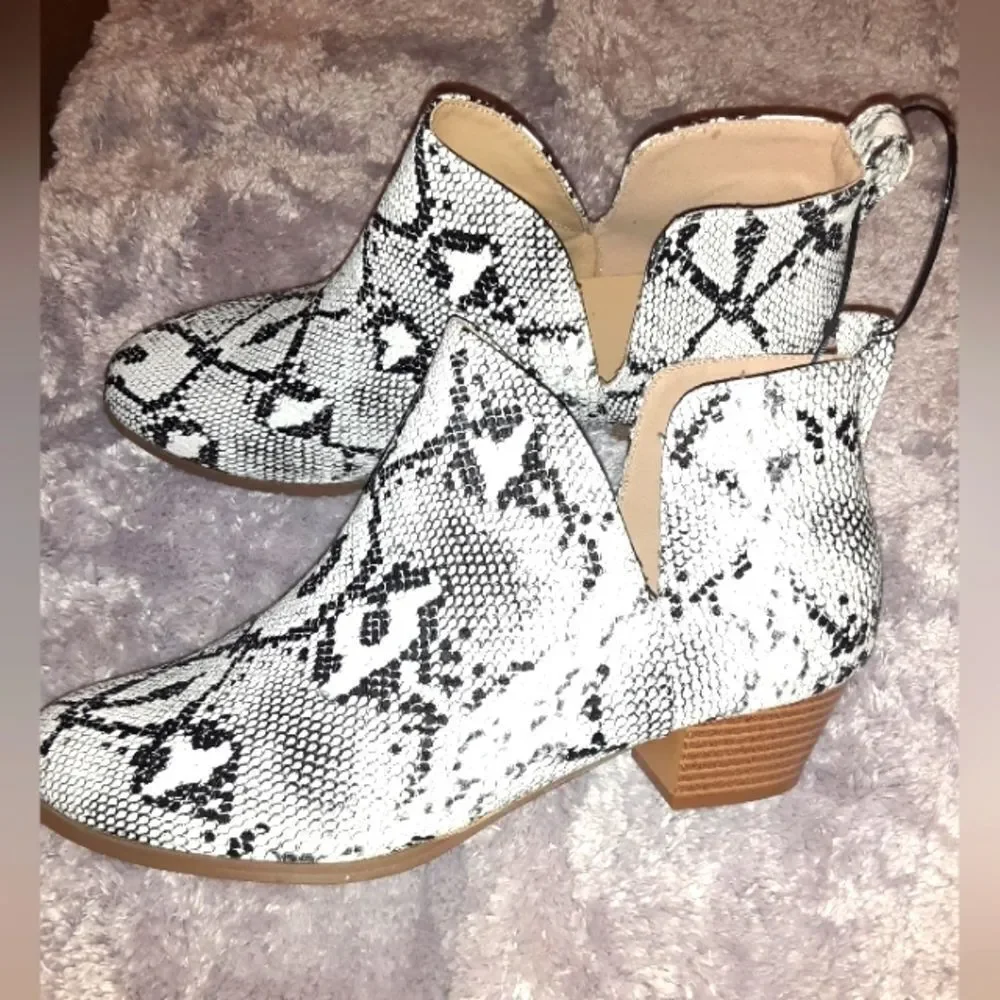 WOMEN'S cut-out ankle boots sz, 8,and 10
